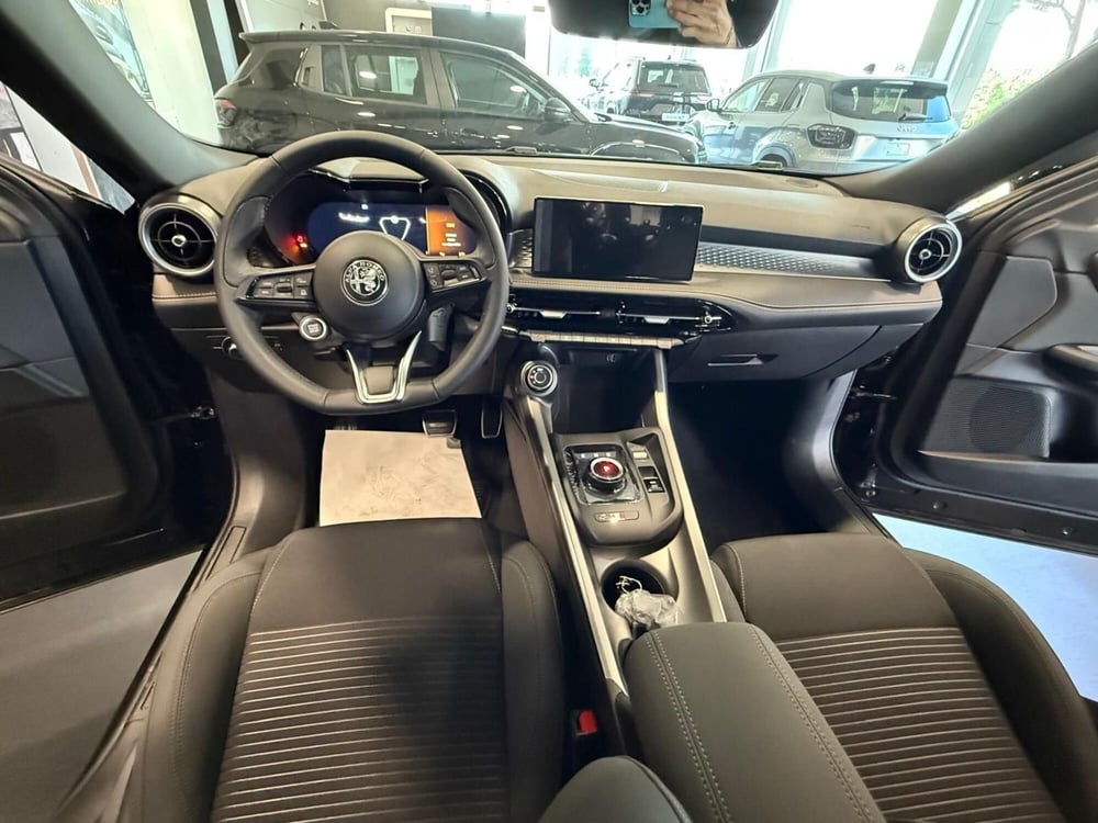 Alfa Romeo Tonale nuova a Arezzo (10)