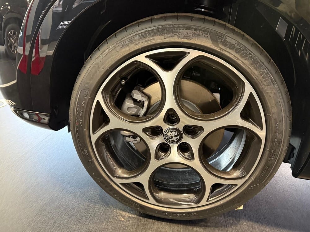 Alfa Romeo Tonale nuova a Arezzo (17)