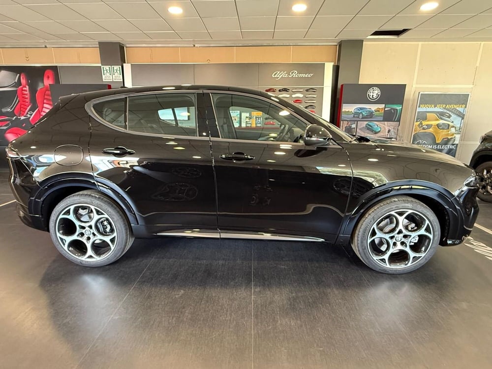 Alfa Romeo Tonale nuova a Arezzo (7)