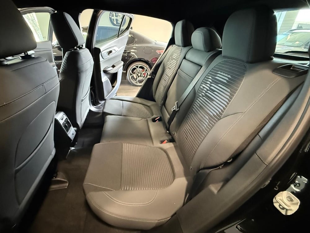 Alfa Romeo Tonale nuova a Arezzo (9)