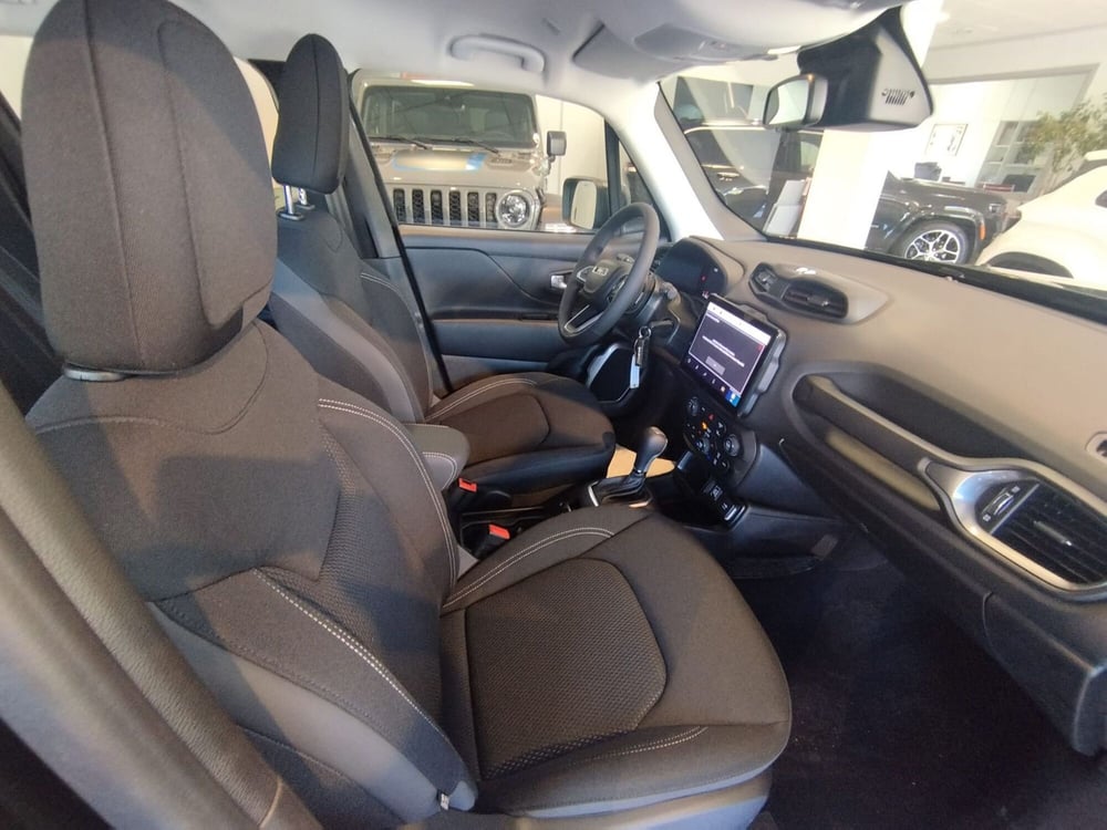 Jeep Renegade nuova a Arezzo (13)