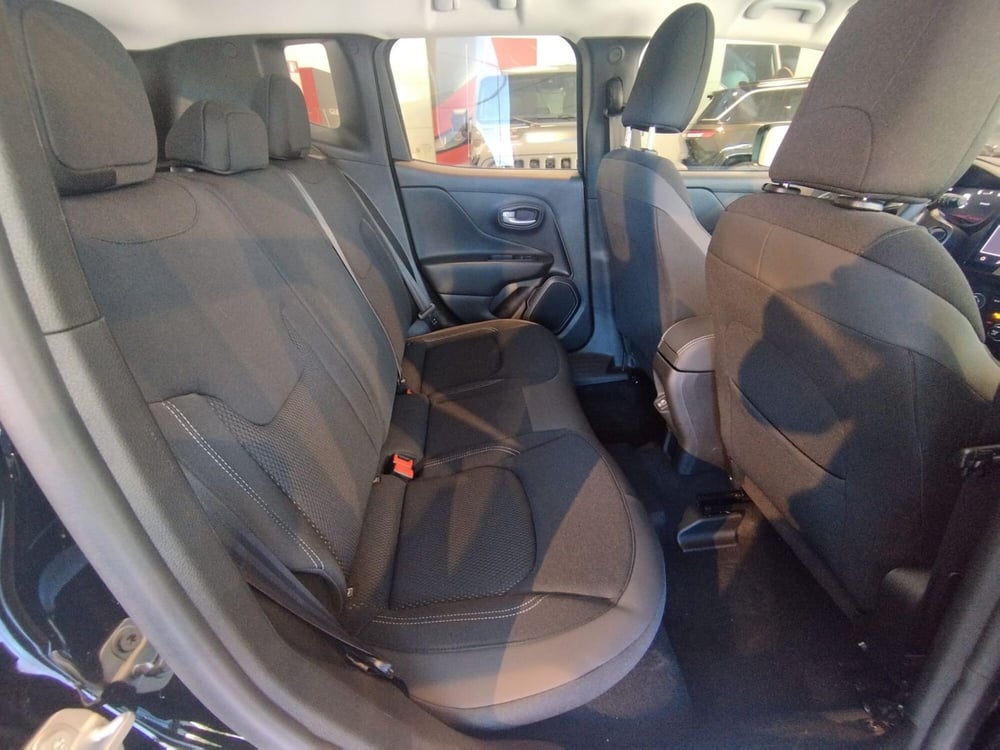 Jeep Renegade nuova a Arezzo (15)