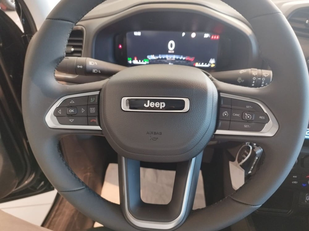 Jeep Renegade nuova a Arezzo (9)