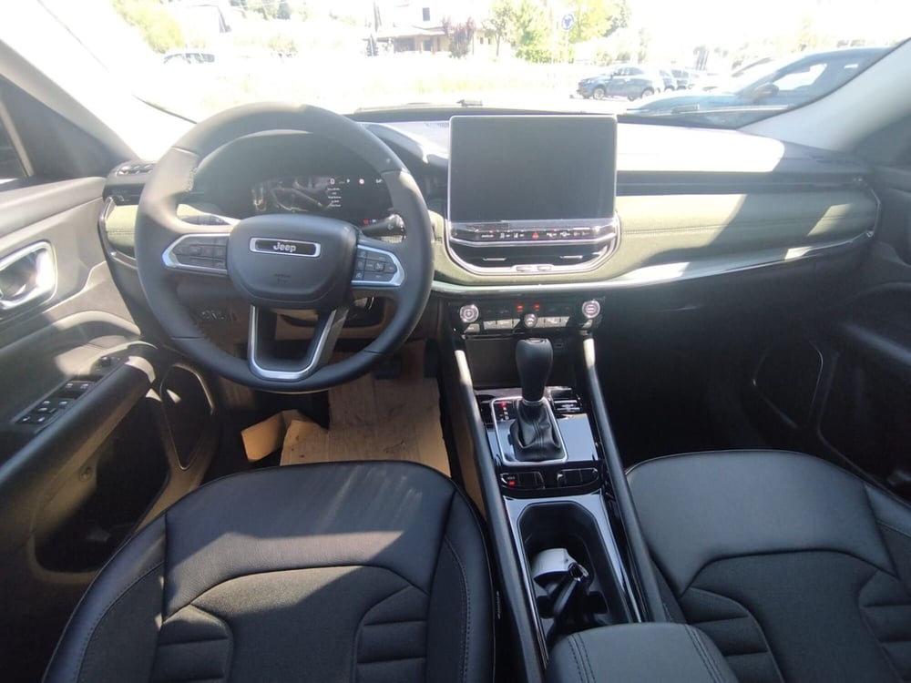 Jeep Compass nuova a Arezzo (11)
