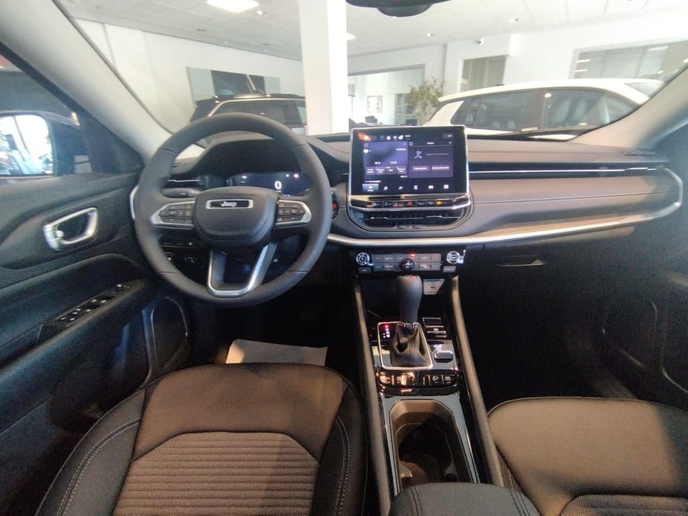 Jeep Compass nuova a Arezzo (12)