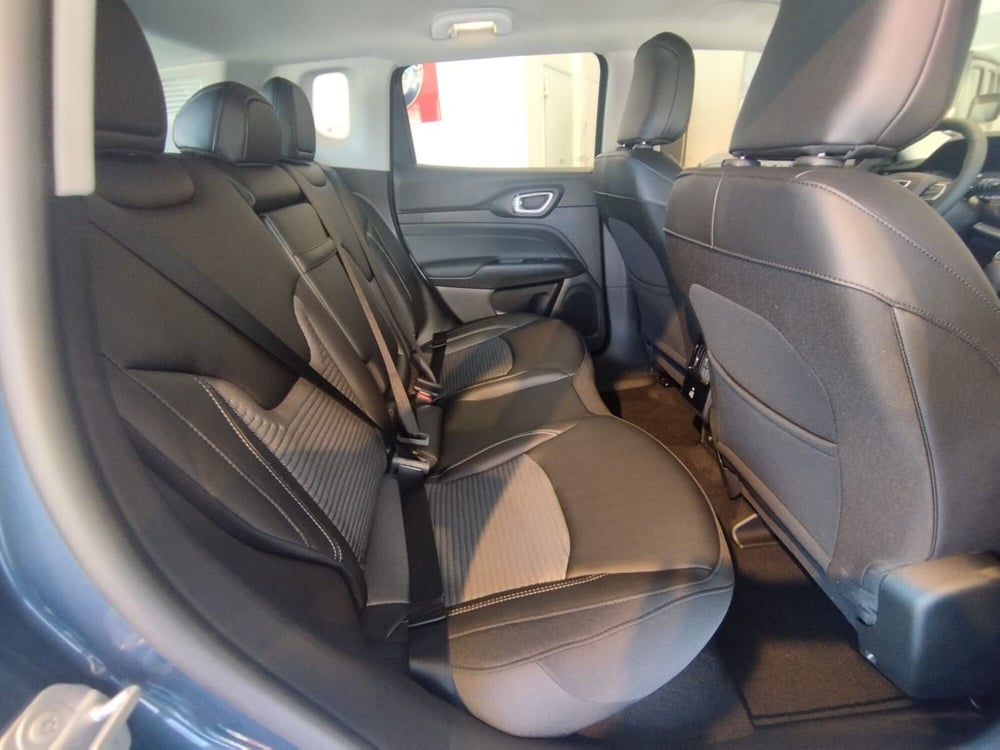 Jeep Compass nuova a Arezzo (13)