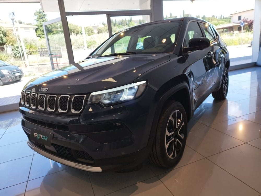 Jeep Compass nuova a Arezzo (3)