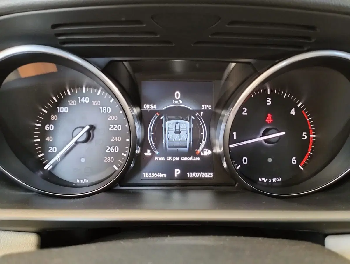 Land Rover Range Rover Sport usata a Perugia (10)