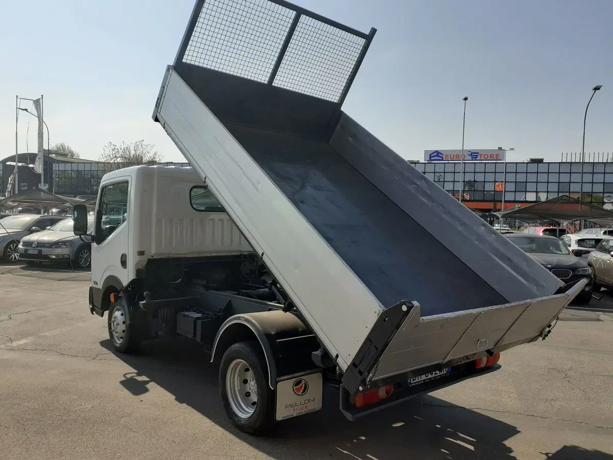 Nissan Cabstar usata a Modena (2)