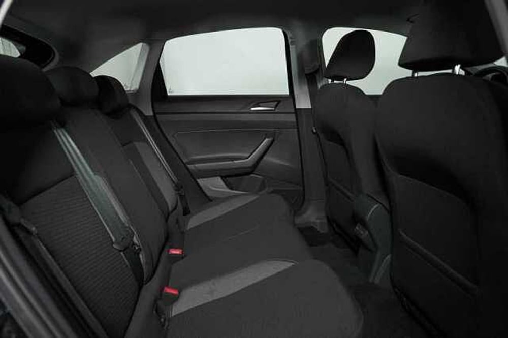 Volkswagen Taigo usata a Como (5)