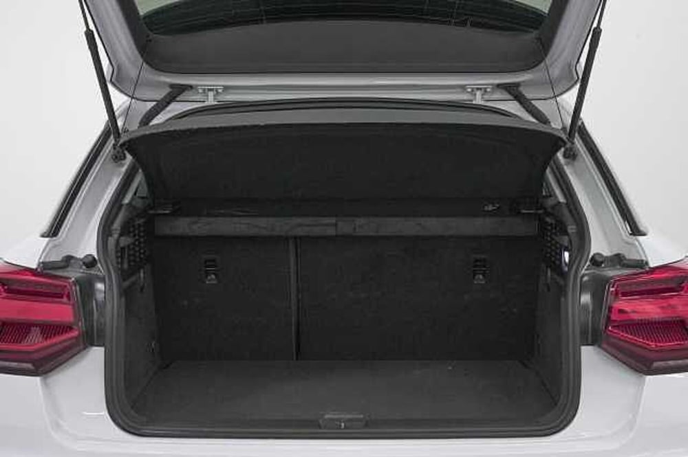 Audi Q2 usata a Como (10)