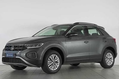Volkswagen T-Roc 1.5 tsi Life dsg del 2024 usata a Lipomo