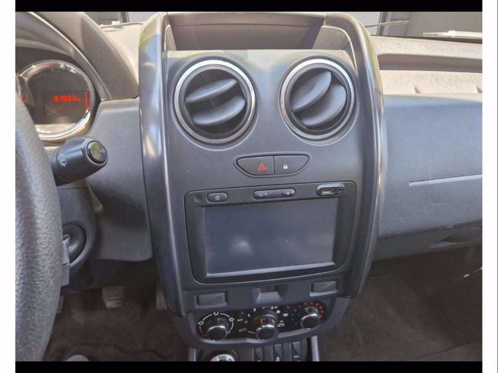 Dacia Duster usata a Catania (14)