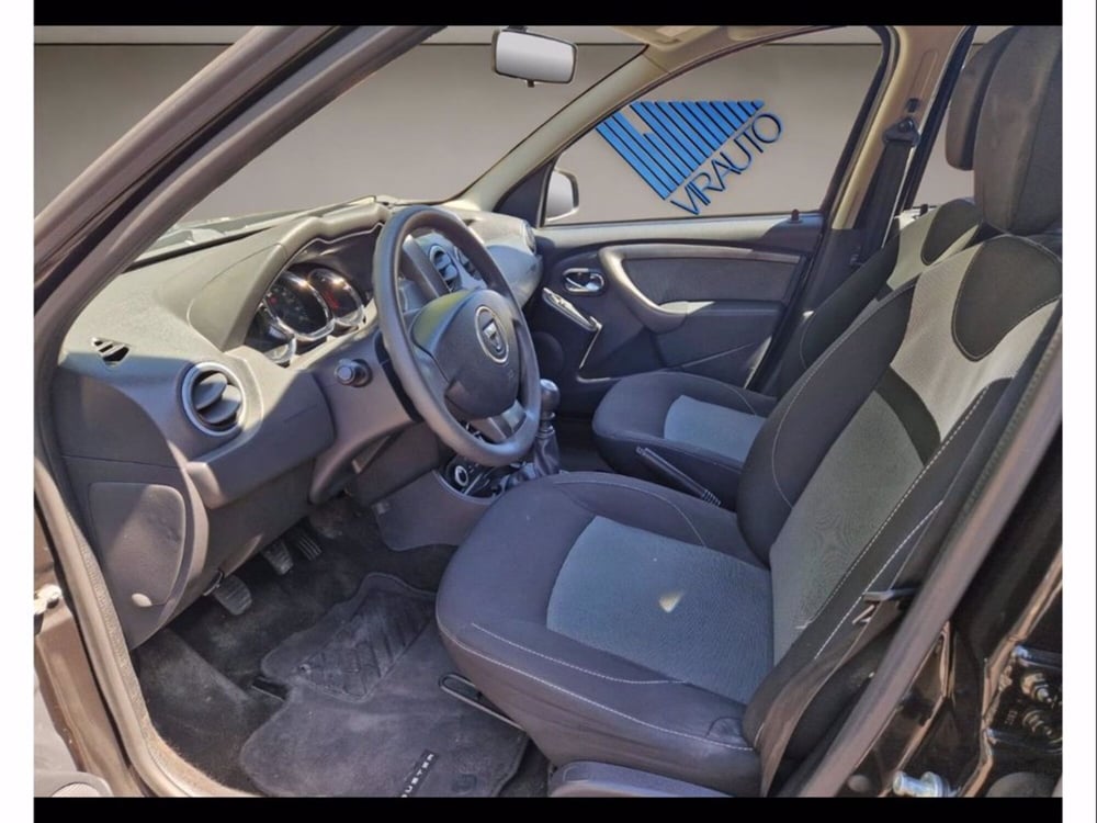 Dacia Duster usata a Catania (9)