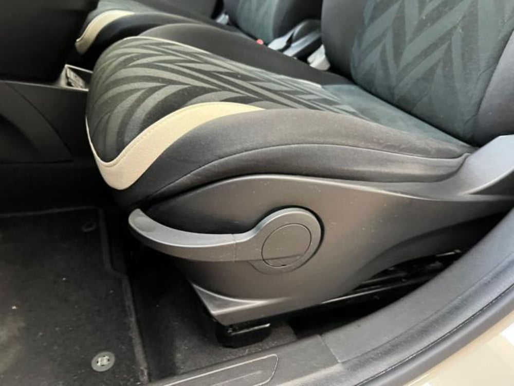 Lancia Ypsilon usata a Modena (11)