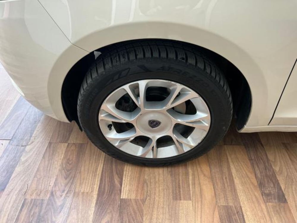 Lancia Ypsilon usata a Modena (15)