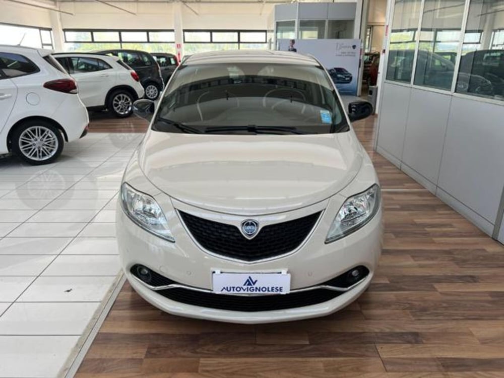 Lancia Ypsilon usata a Modena (2)