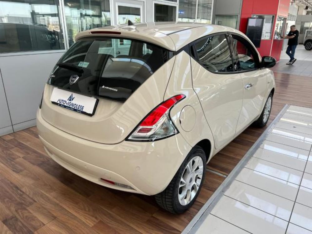 Lancia Ypsilon usata a Modena (6)