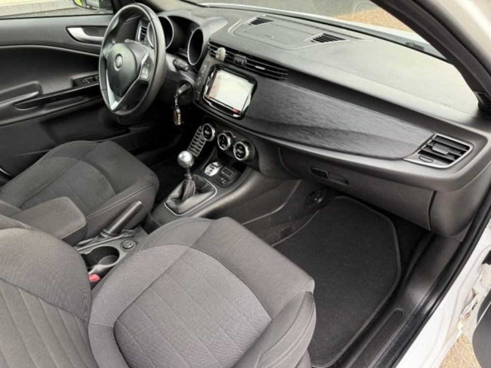 Alfa Romeo Giulietta usata a Bologna (15)