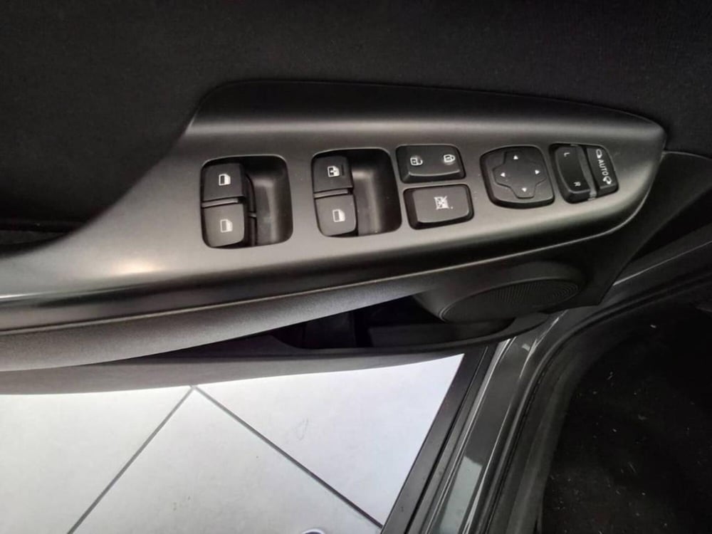Hyundai Kona usata a Torino (11)