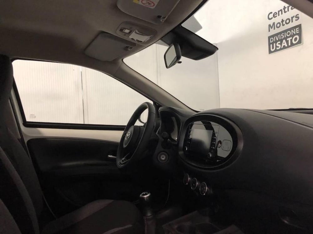 Toyota Aygo X usata a Torino (8)