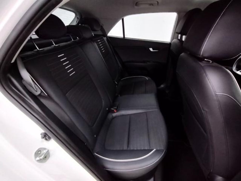 Kia Rio usata a Como (5)
