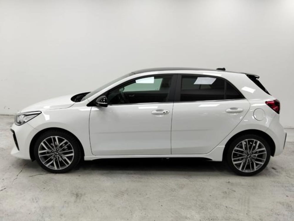 Kia Rio usata a Como (8)