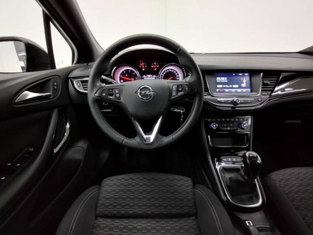 Opel Astra usata a Como (10)