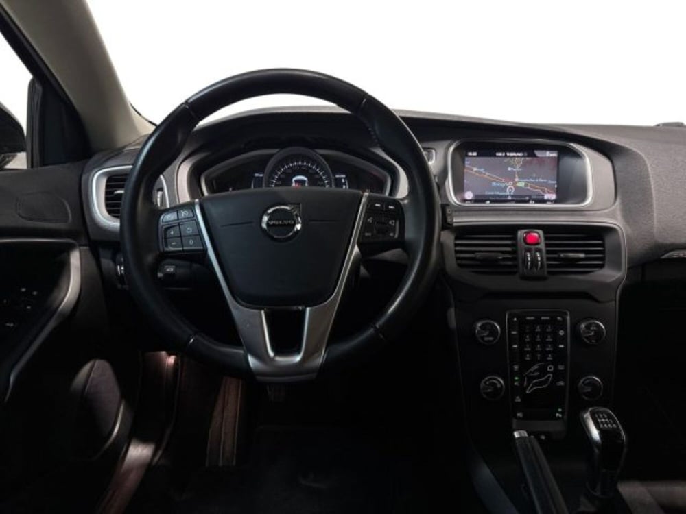 Volvo V40 Cross Country usata a Bologna (14)
