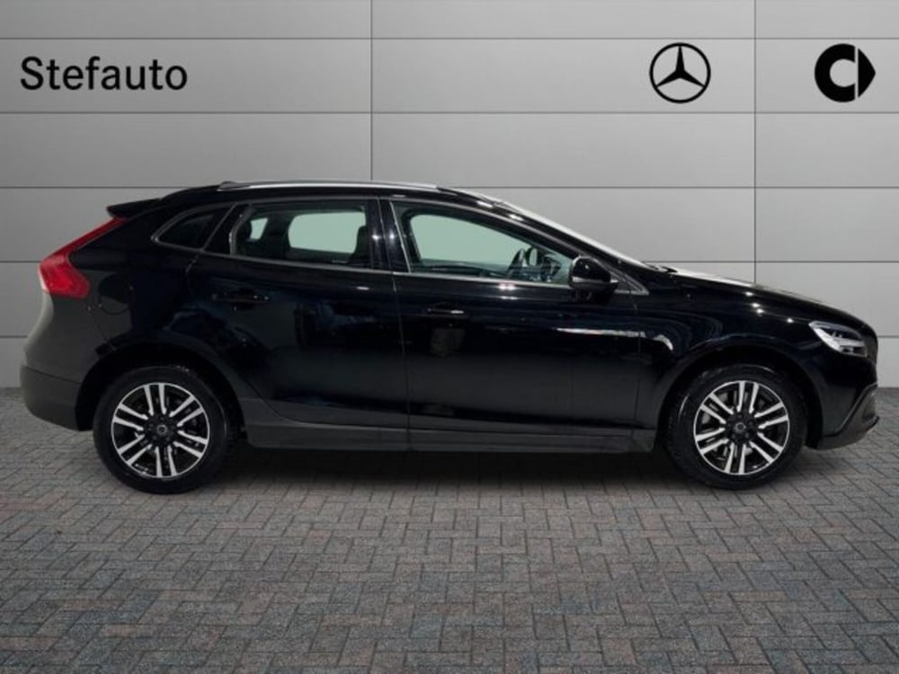 Volvo V40 Cross Country usata a Bologna (2)