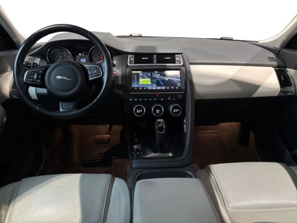 Jaguar E-Pace usata a Bologna (13)