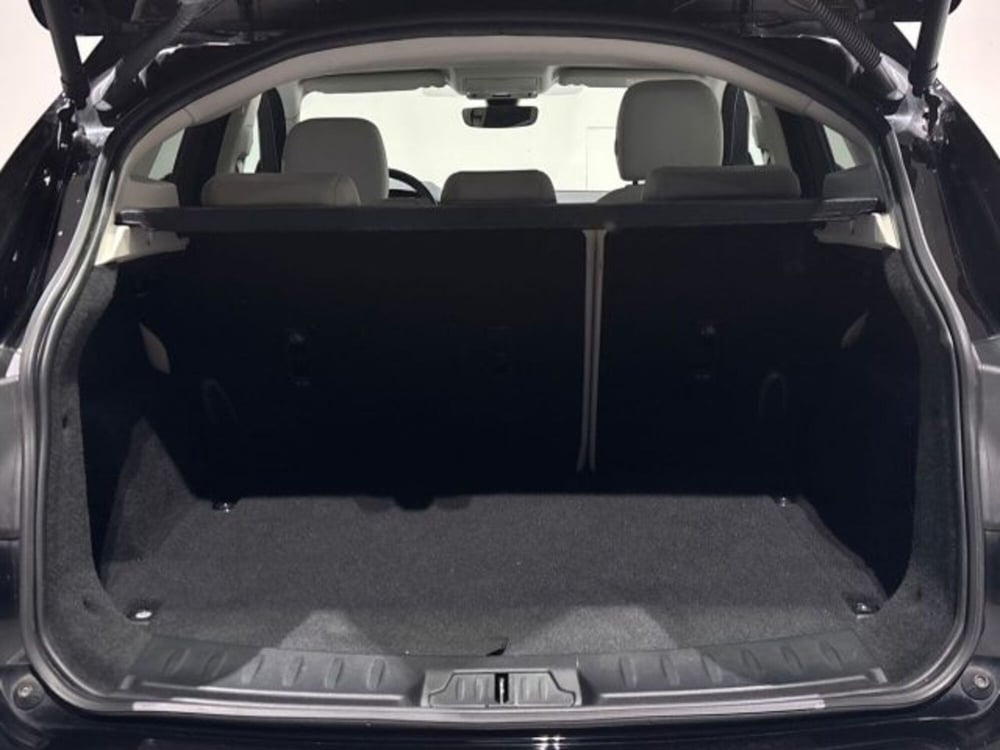 Jaguar E-Pace usata a Bologna (7)
