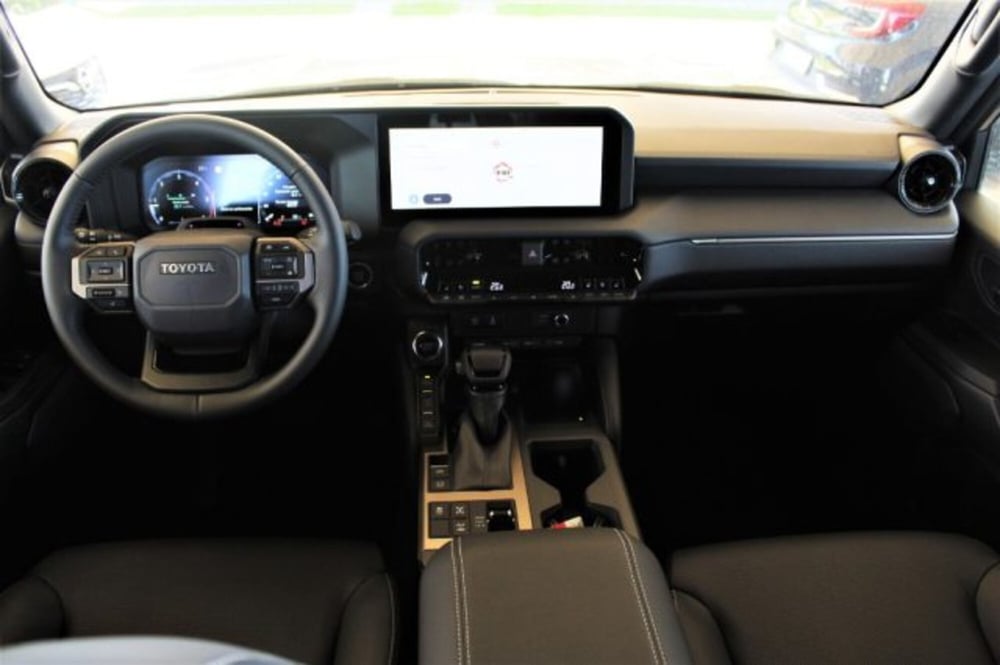 Toyota Land Cruiser nuova a Roma (13)