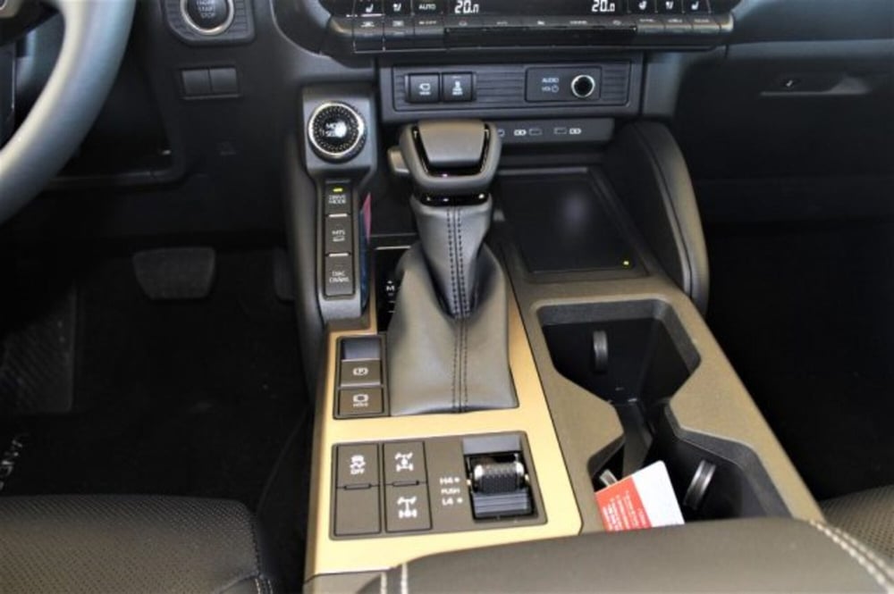 Toyota Land Cruiser nuova a Roma (16)