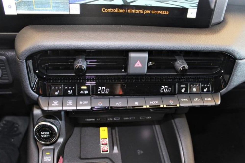 Toyota Land Cruiser nuova a Roma (20)