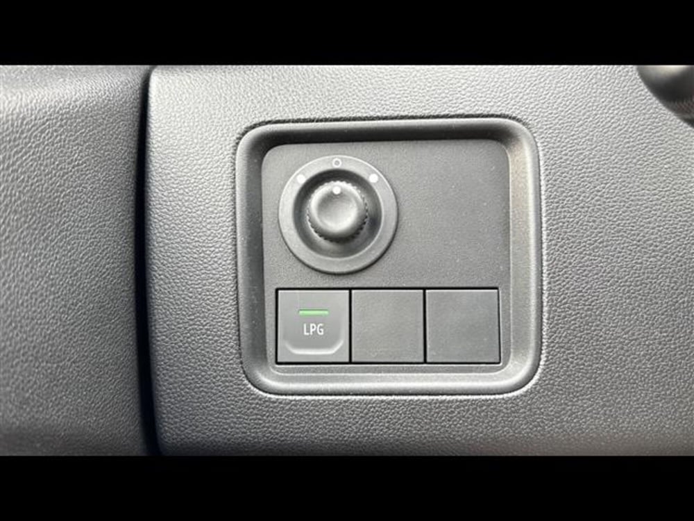 Dacia Duster usata a Treviso (14)