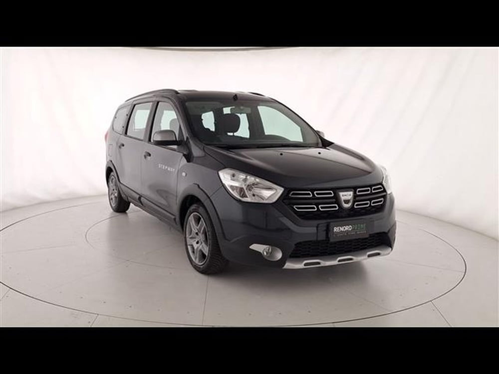 Dacia Lodgy usata a Milano (3)