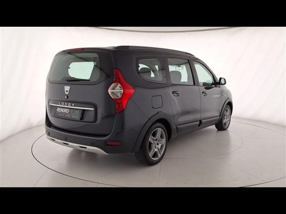 Dacia Lodgy usata a Milano (5)