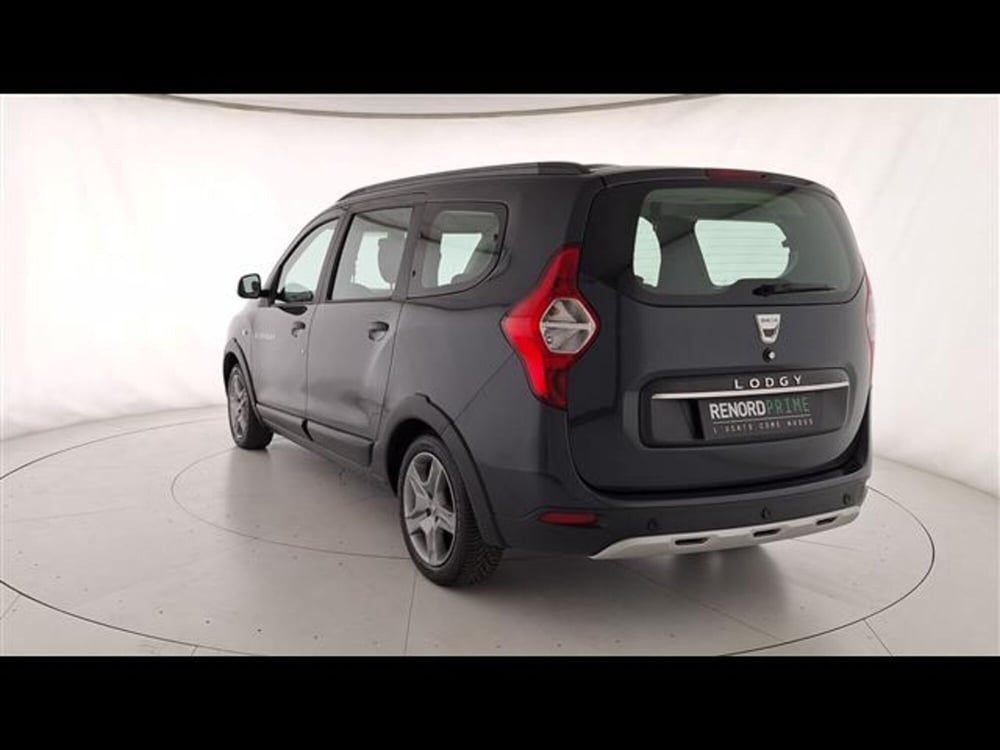 Dacia Lodgy usata a Milano (6)