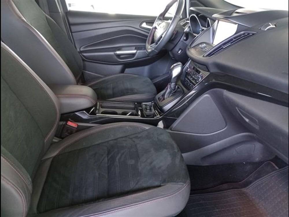 Ford Kuga usata a Milano (11)