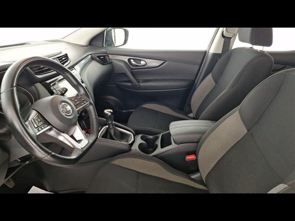 Nissan Qashqai usata a Milano (11)