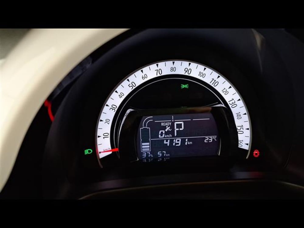 Renault Twingo usata a Milano (8)
