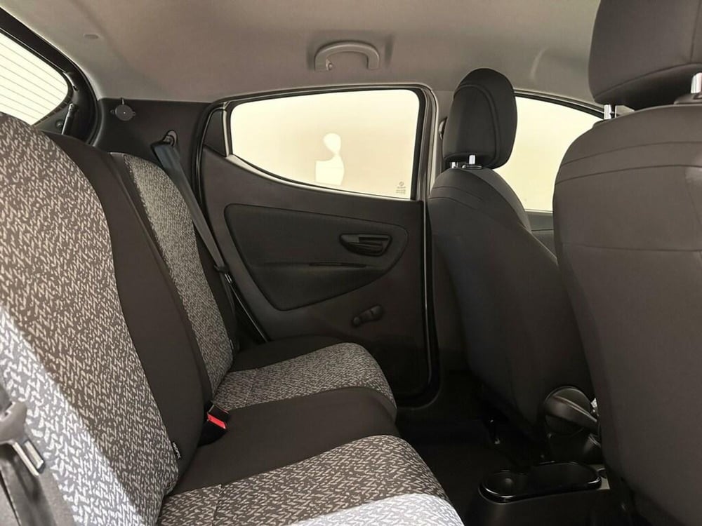 Lancia Ypsilon usata a Varese (5)