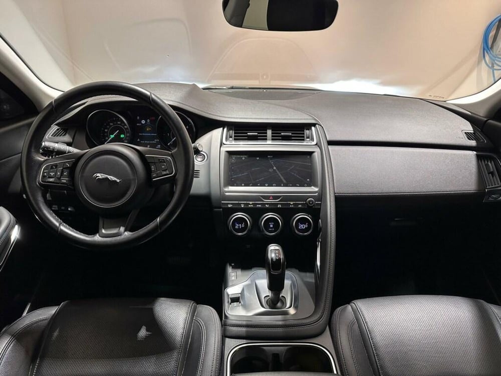Jaguar E-Pace usata a Varese (4)
