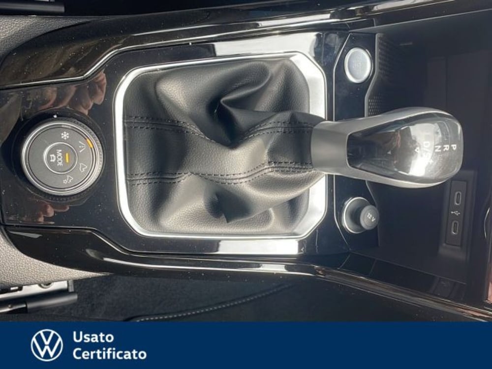 Volkswagen T-Roc nuova a Vicenza (10)