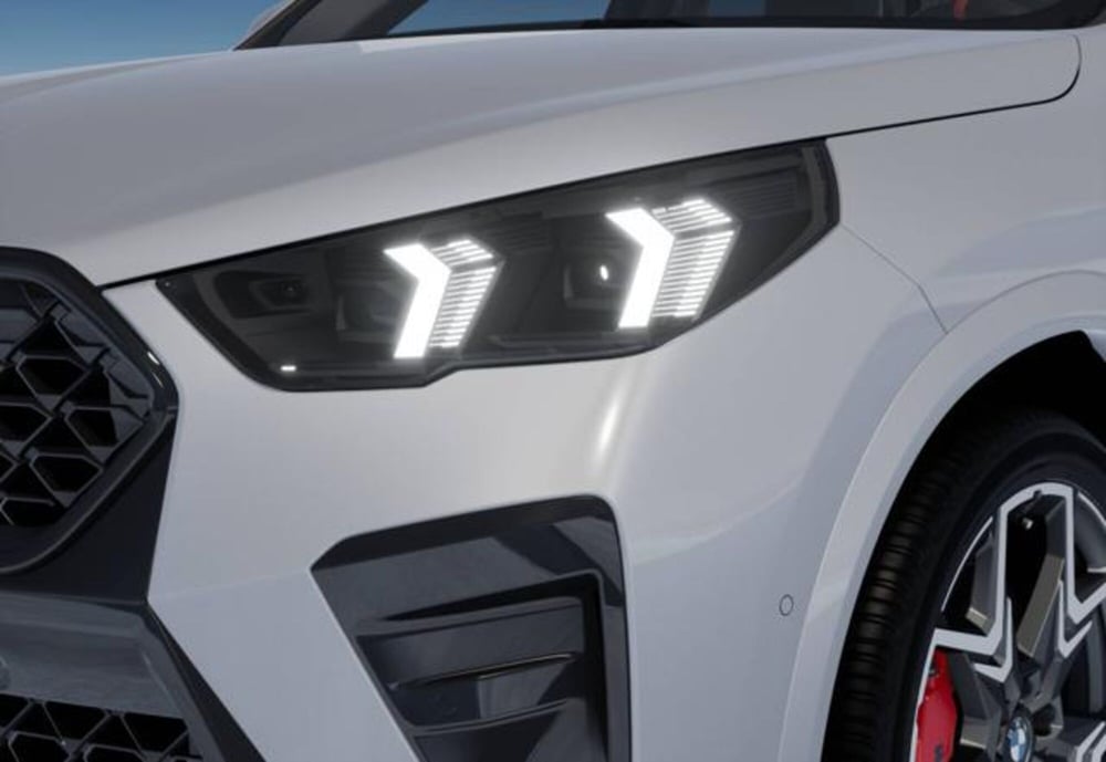 BMW X2 nuova a Modena (7)