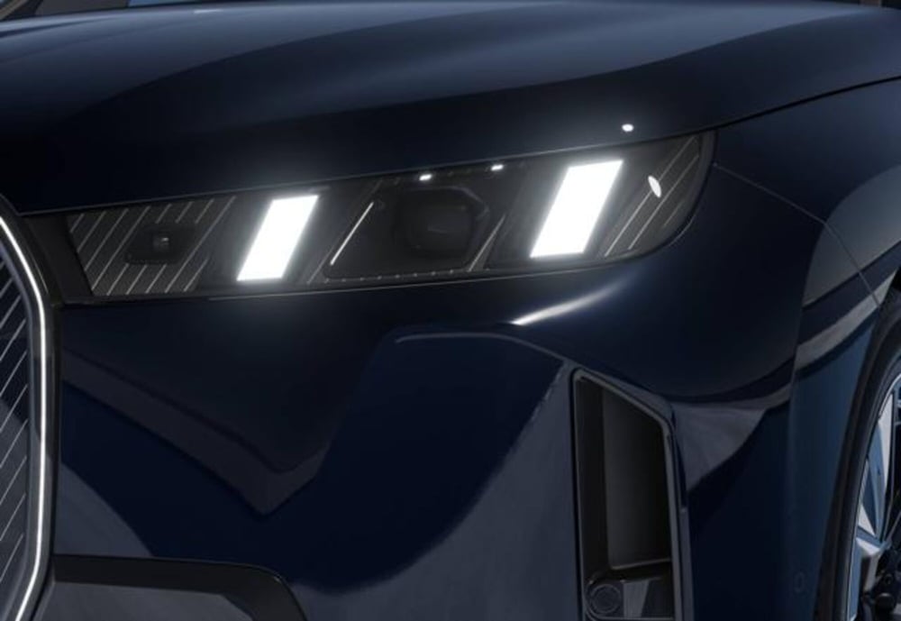 BMW iX nuova a Modena (7)