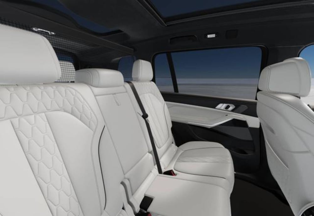 BMW X7 nuova a Modena (13)