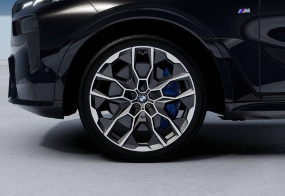 BMW X7 nuova a Modena (8)
