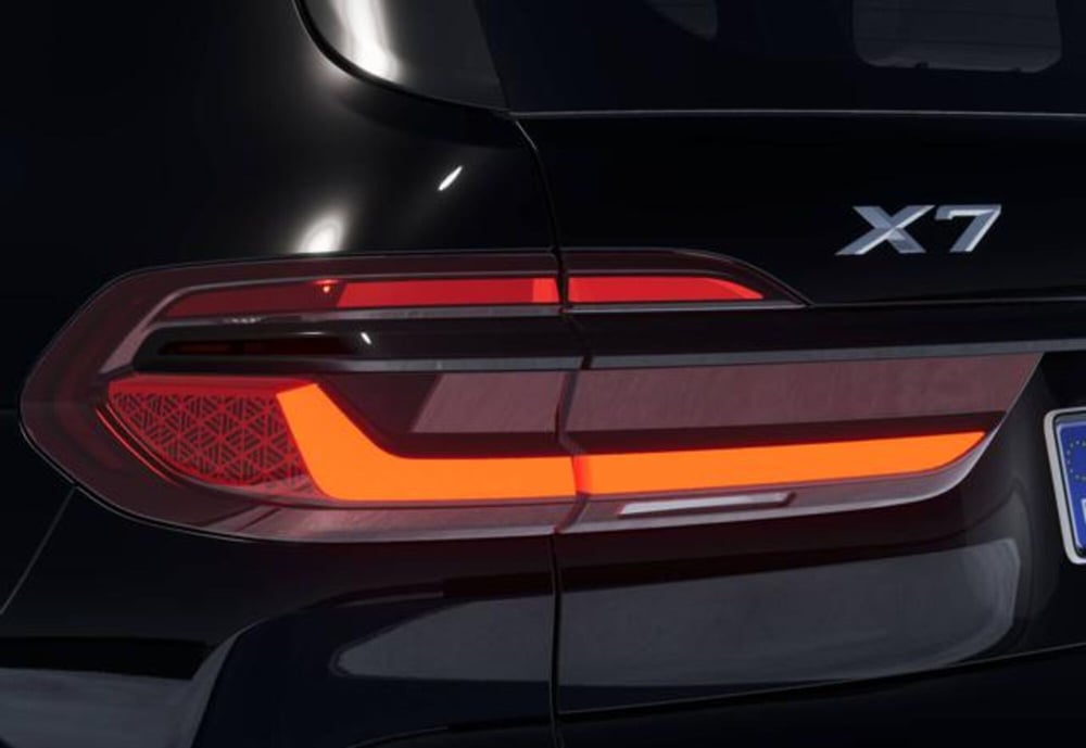 BMW X7 nuova a Modena (9)